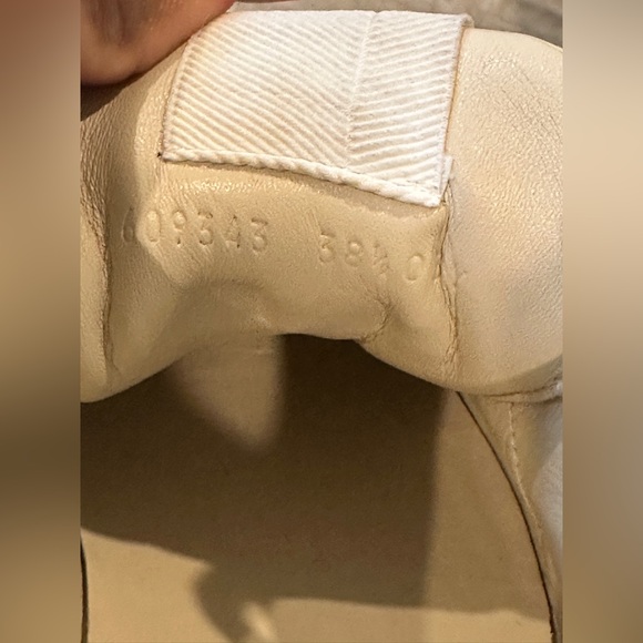 Gucci Rhyton Apple Trainers - Picture 5 of 6